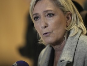 法国极右翼领导人马琳·勒庞（Marine Le Pen）因挪用欧盟资金而面临法庭指控